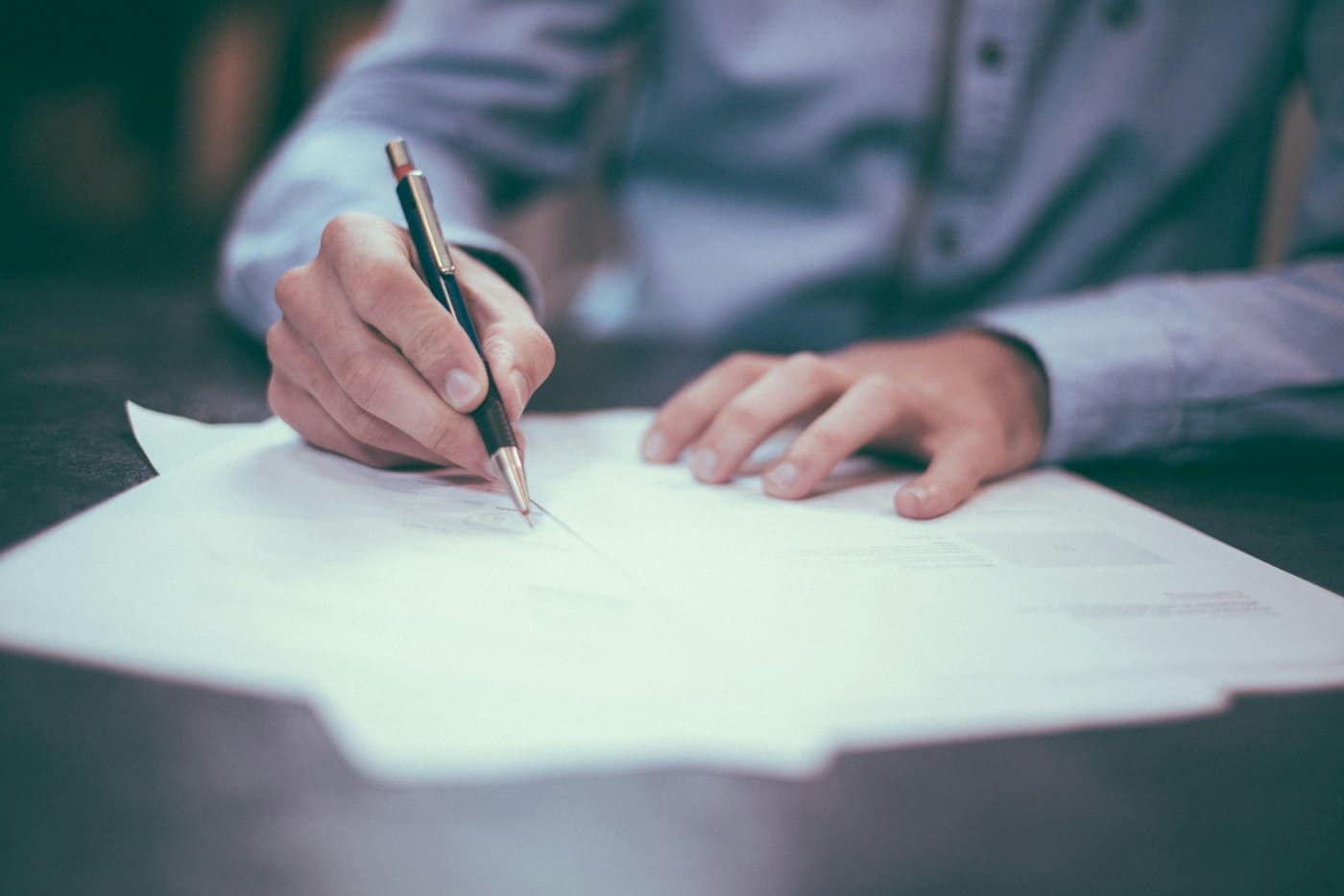 Checkliste, Notizen und Stift für professionelle Event-Planung